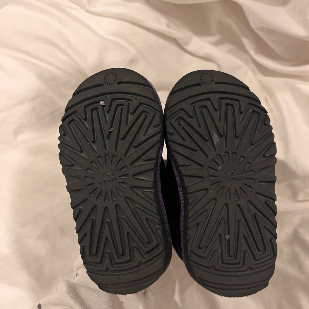 Authentic UGG boots - Picture 4 of 5